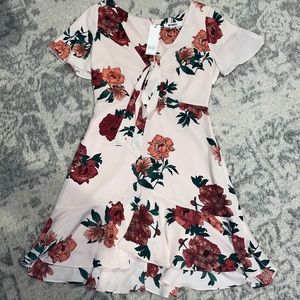 NWT BB Dakota floral dress